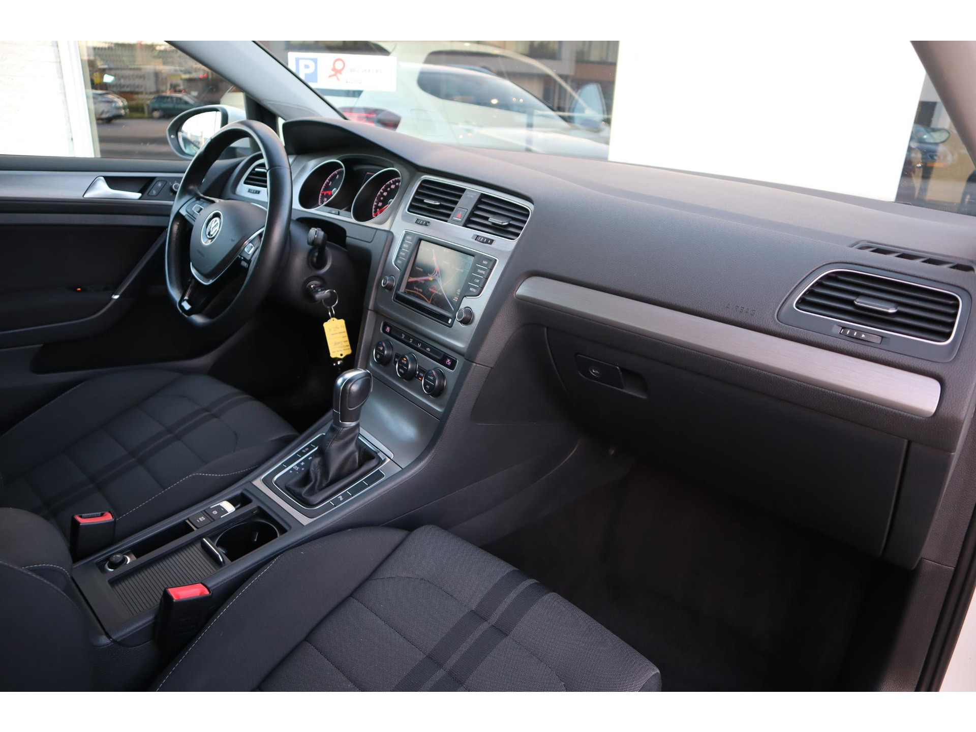 41299961-18.jpg